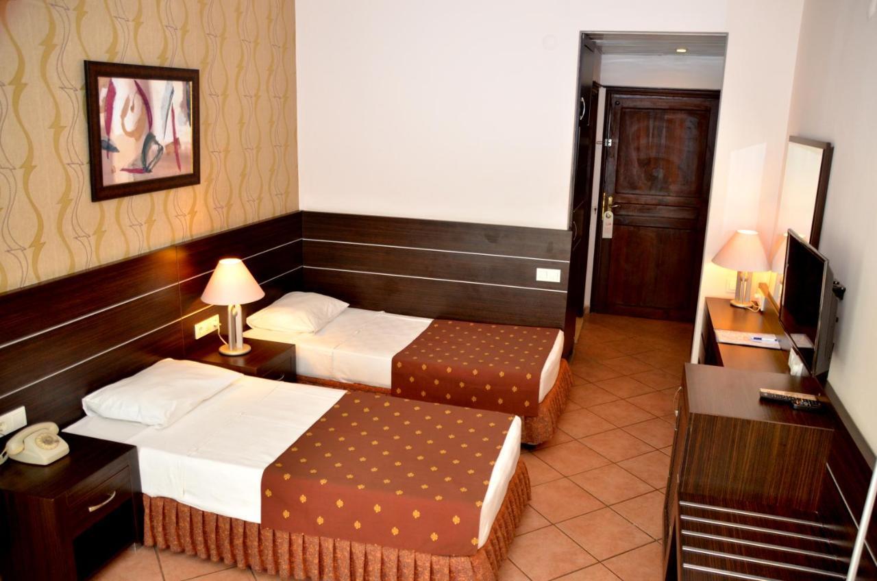 Boulevard Otel Alanya Exteriér fotografie